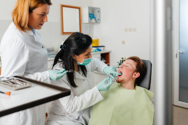 Best Weekend Emergency Dentist in Lemoore Station, CA